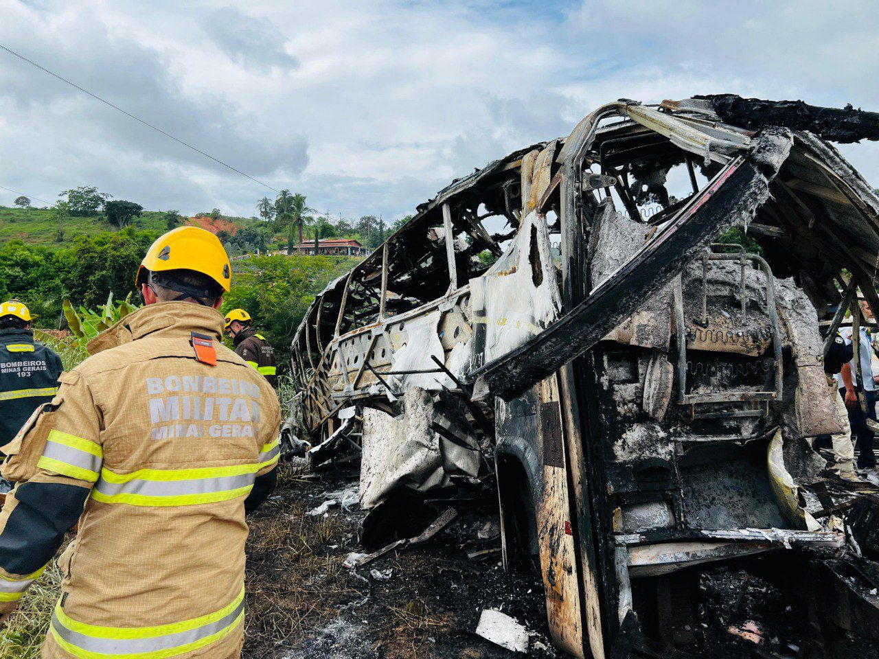 Governador de Minas Gerais, Romeu Zema, lamenta mortes em acidente na BR-116