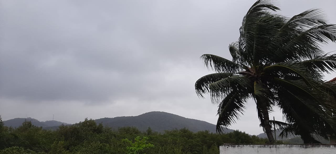 Temporada de ventos fortes deve ter vendavais em 152 cidades do Ceará, alerta Inmet 