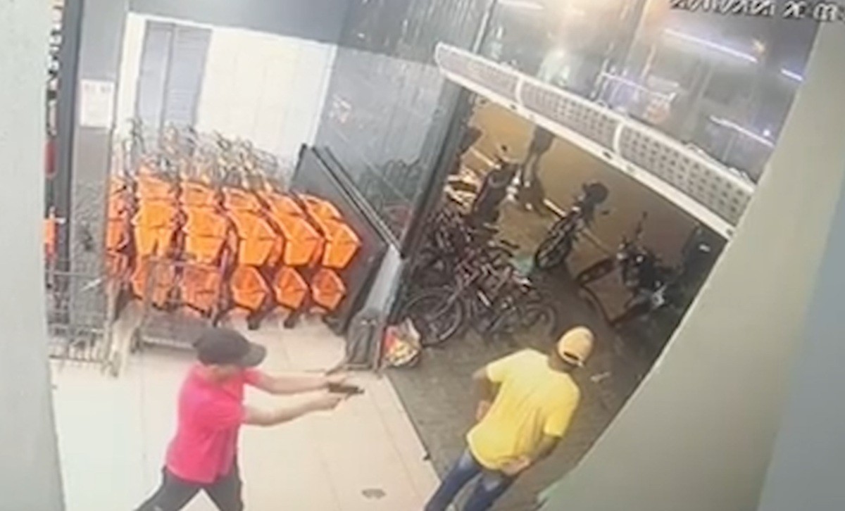 Arma de criminoso falha, e policial escapa de tiro em Belém; VÍDEO