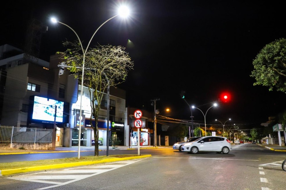 O município conta, atualmente, com mais de 22,9 mil pontos de iluminação. — Foto: Assessoria