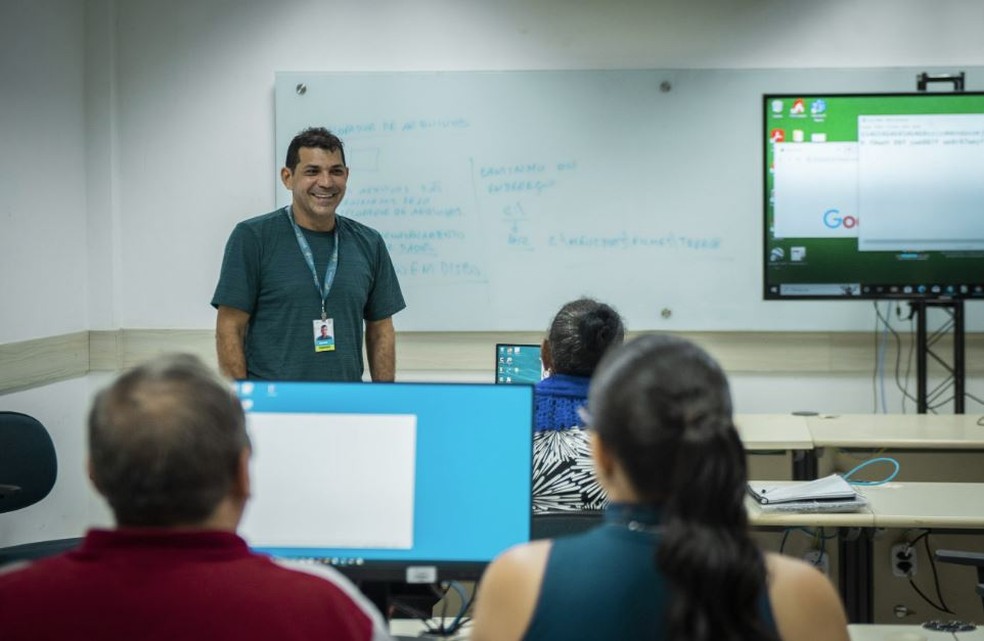 O material didático e o certificado de conclusão serão entregues gratuitamente aos alunos. — Foto: Divulgação
