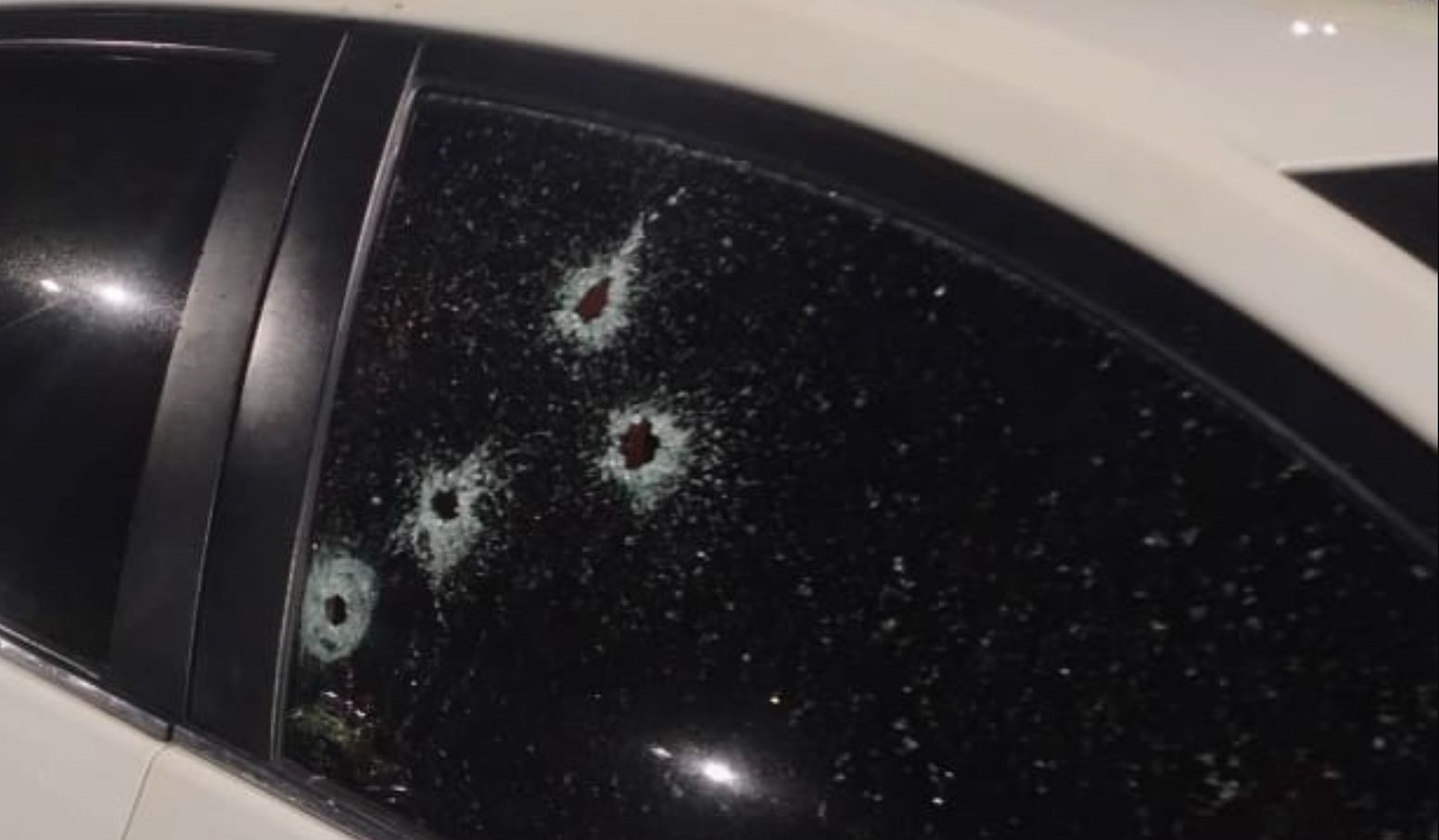 No véspera do Dia dos Pais, músico e filha são baleados em ataque após realizar show em Manaus