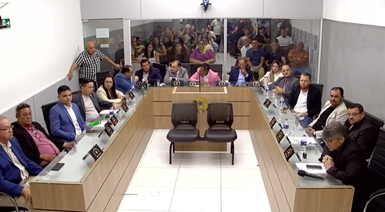 Câmara de Santa Rita aprova projeto que permite participação remota de vereadores presos em sessões