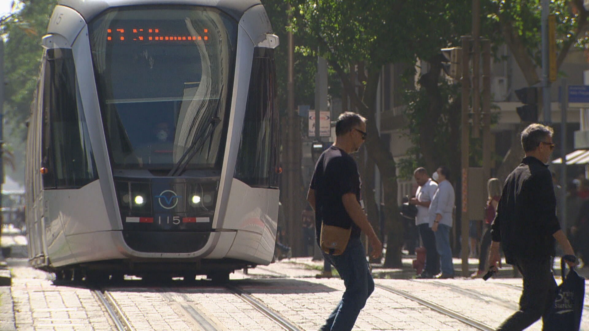 Prefeitura do Rio autoriza substituição do BRT por VLT e prevê expansão para Botafogo e Ilha