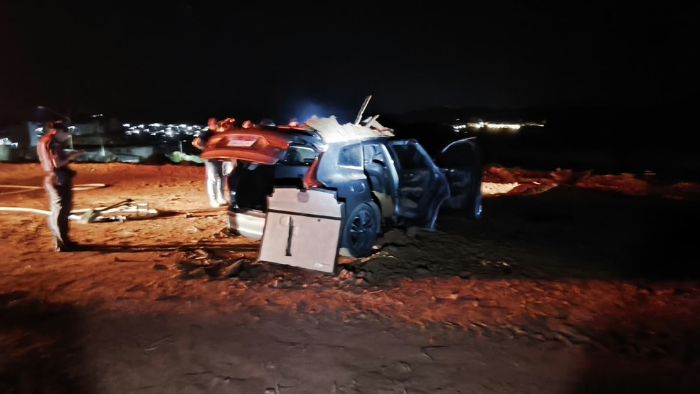 Corpo de juiz é encontrado dentro de carro na área rural de São João da Boa Vista (SP) — Foto: Carioca Notícias Policiais