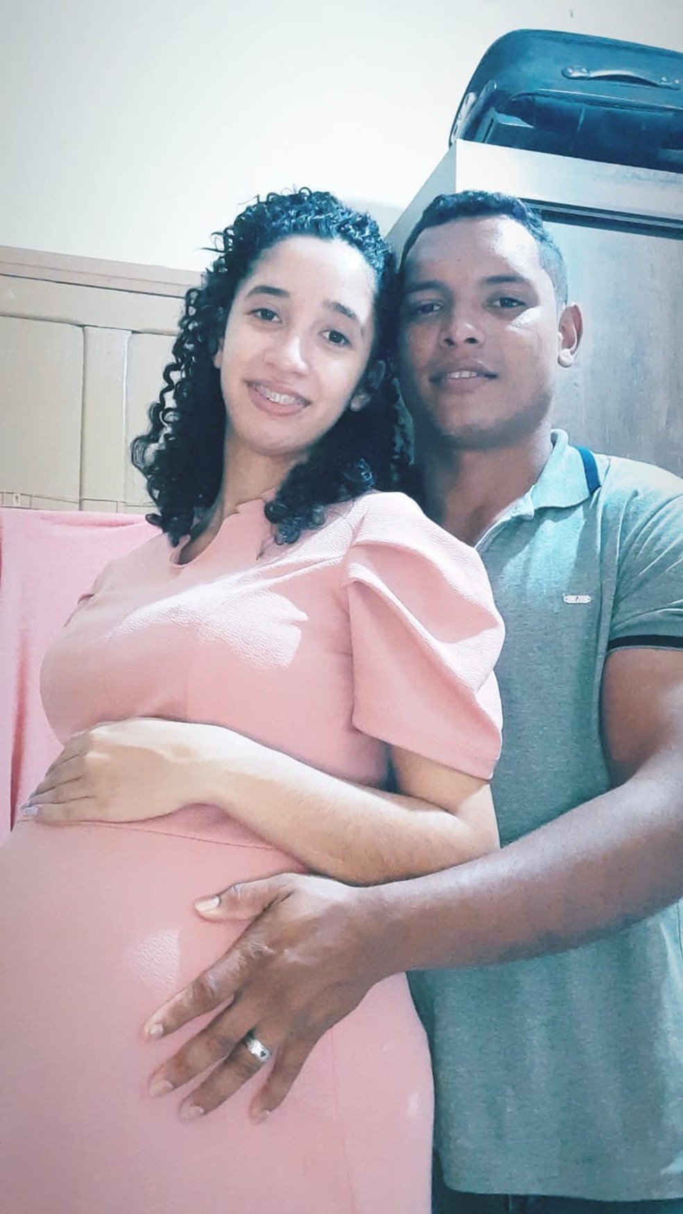 Alice Fernandes e Adriano Silva planejaram gravidez — Foto: Arquivo pessoal