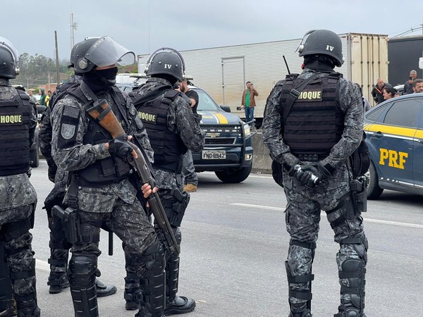 G1 - Tropa de Choque reforça proteção para cavalaria durante a Copa em SP -  notícias em São Paulo