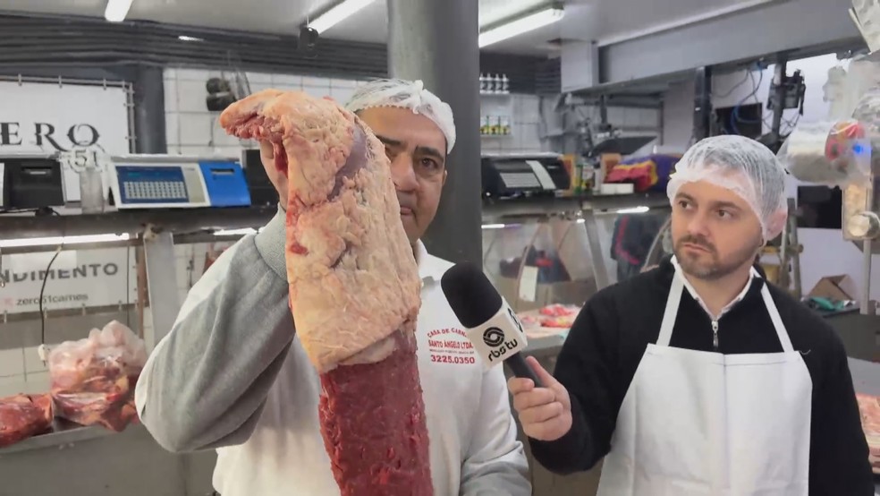 Açougueiro explica quais são os melhores cortes de carne para cada uso — Foto: Reprodução/RBS TV