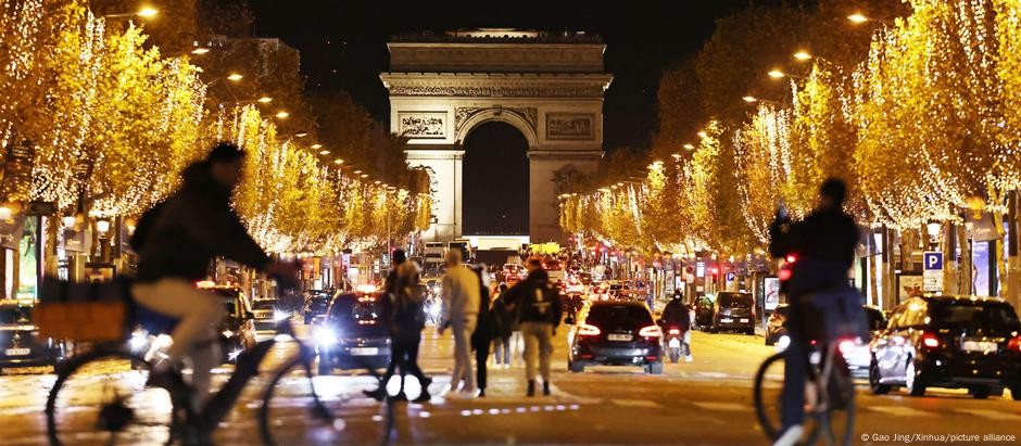 Os brasileiros que decidem morar em cubículos em Paris