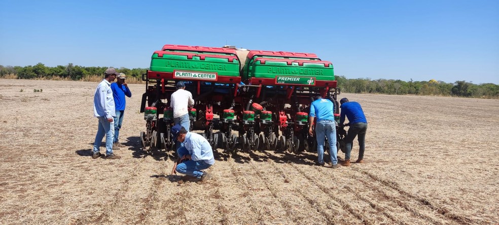 A formação inclui diagnóstico e manutenção preventiva, preparando profissionais para atuar com mais segurança e autonomia nas propriedades rurais — Foto: Gibson Neres Rufo