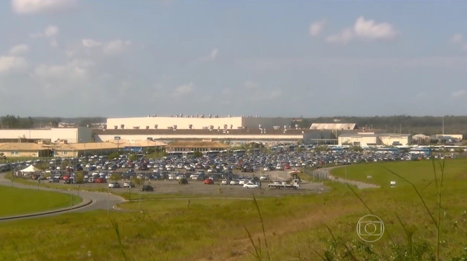 Ford é condenada a pagar R$ 30 milhões por danos morais coletivos após fechamento de fábrica na Bahia