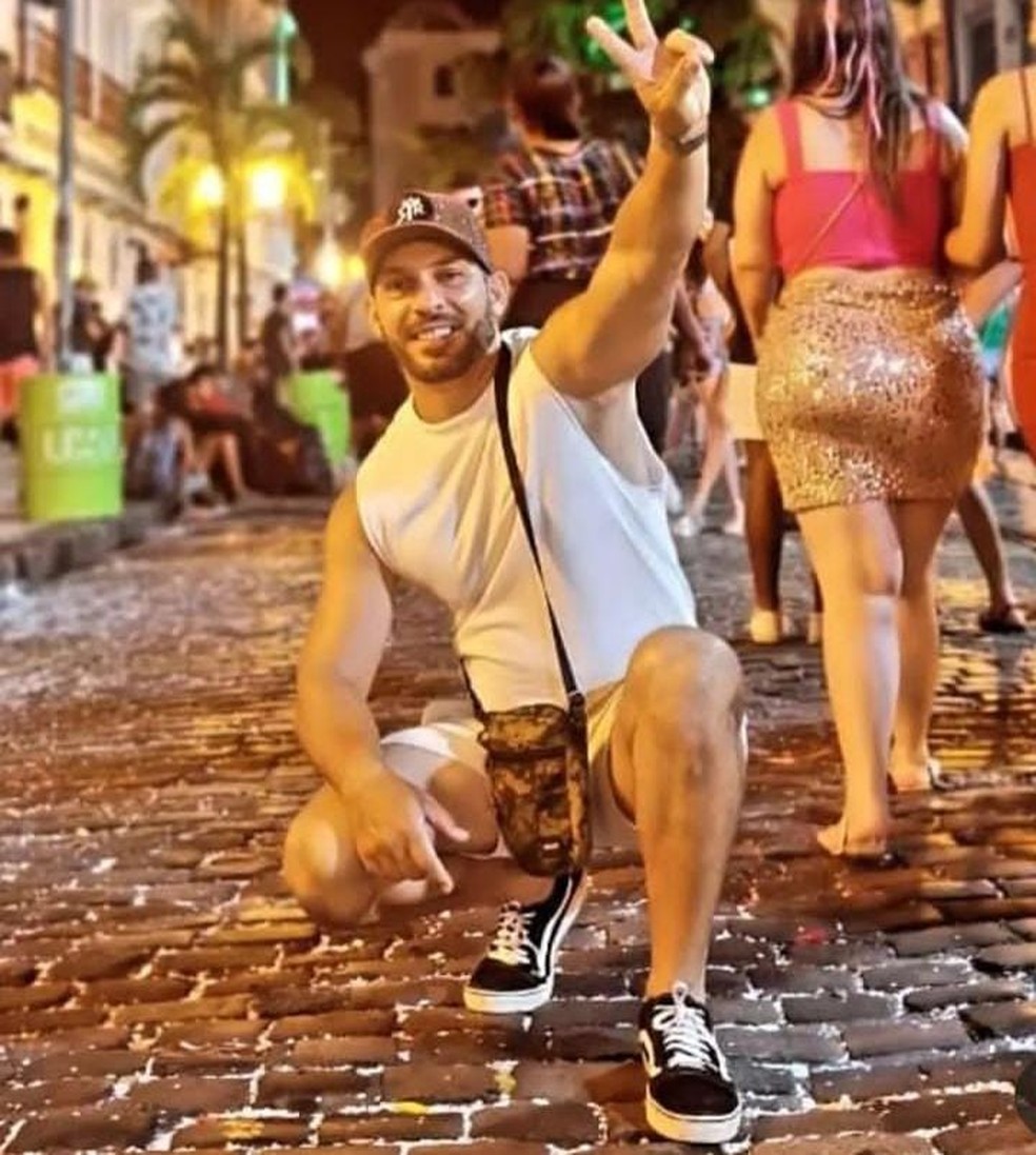 Sérgio Augusto tinha 39 anos e morreu na quinta-feira (11) — Foto: Reprodução/Instagram