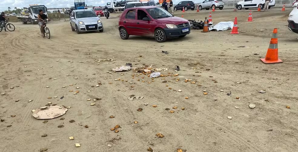 Pai e filho morrem em acidente na BR-104, em Campina Grande — Foto: Foto: Geraldo Jerônimo/TV Paraíba