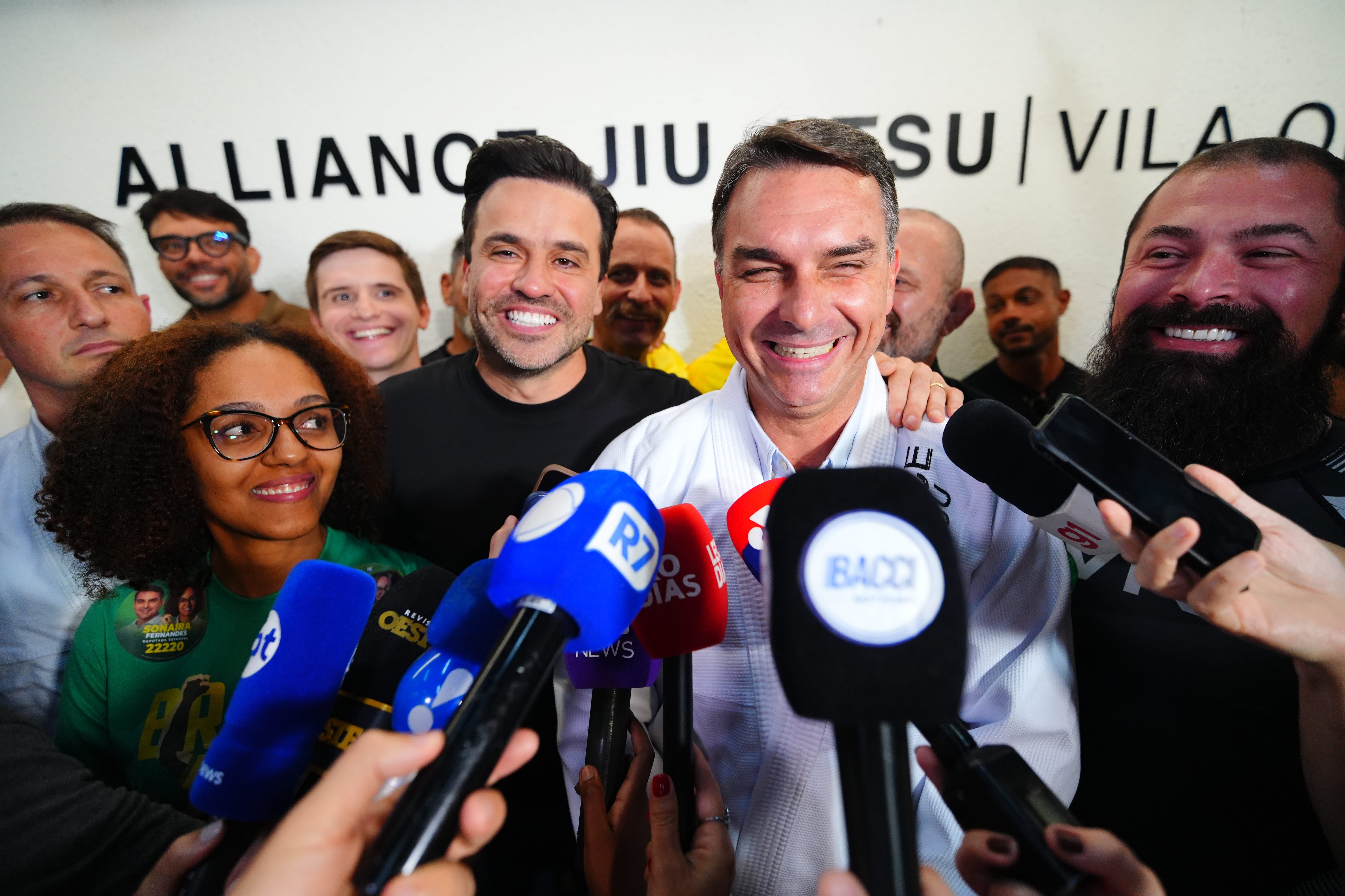 Pablo Marçal anuncia apoio a Flávio Bolsonaro