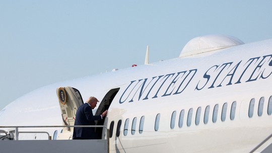 Trump cogita aceitar Boeing de luxo do Catar para ser usado como avião presidencial, diz imprensa americana - Boeing 747-8, doado pela família real do Catar, pode se tornar o novo "Air Force One", aeronave oficial da presidência americana. Caso levanta questionamentos éticos.