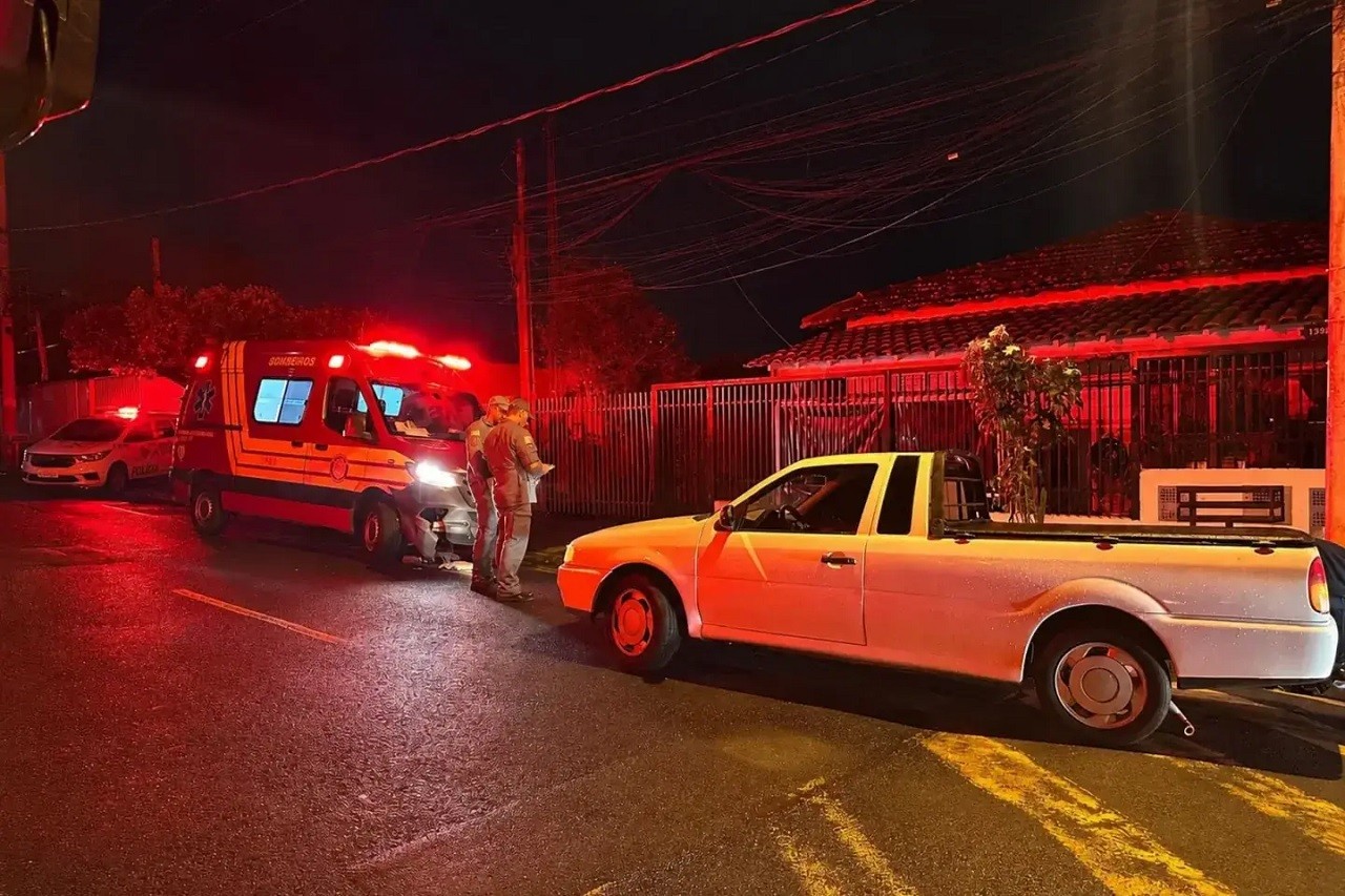Motorista embriagado bate em viatura dos bombeiros que atendia ocorrência em Rio Preto