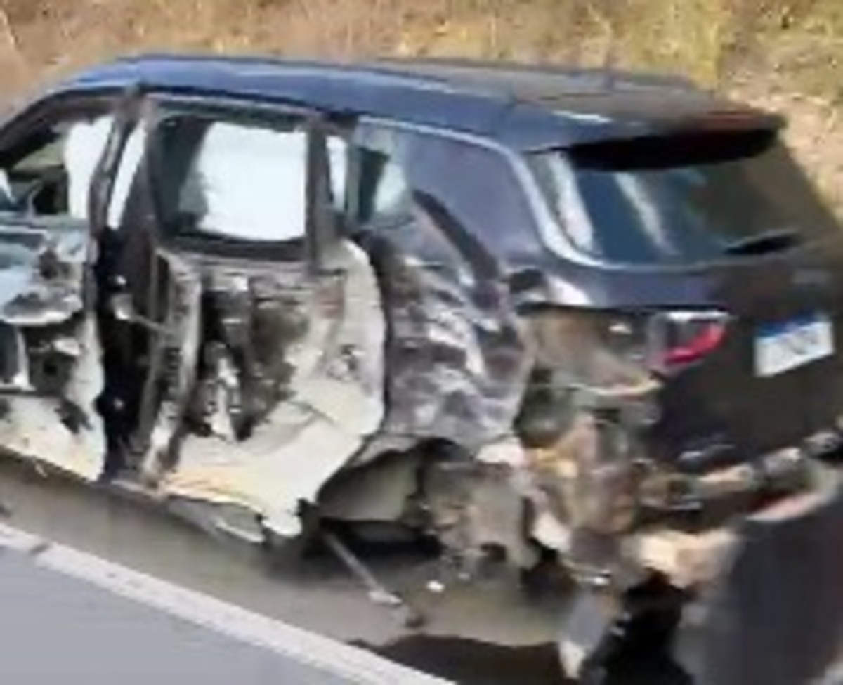 Acidente entre carros, carreta e ônibus deixa homem ferido na BR-393, em Sapucaia