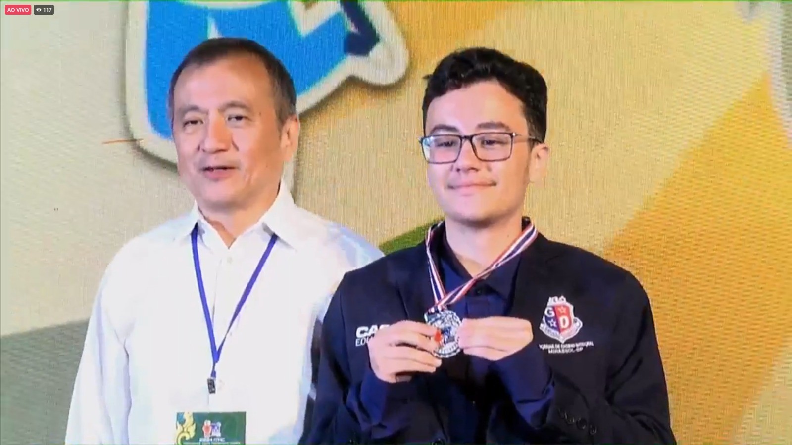 Aluno de escola pública conquista medalha de prata em olimpíada internacional de matemática na Tailândia: 'Concretização do sonho'