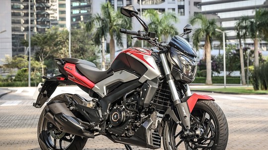 Bajaj Dominar 250 é boa e tem preço agressivo, mas por que está tão longe da Honda CB Twister? - Em um segmento competitivo, é preciso oferecer mais do que o básico para conquistar o público fiel das motos mais esportivas. E um segredo explica por que ela ainda está distante de ser uma campeã de vendas.