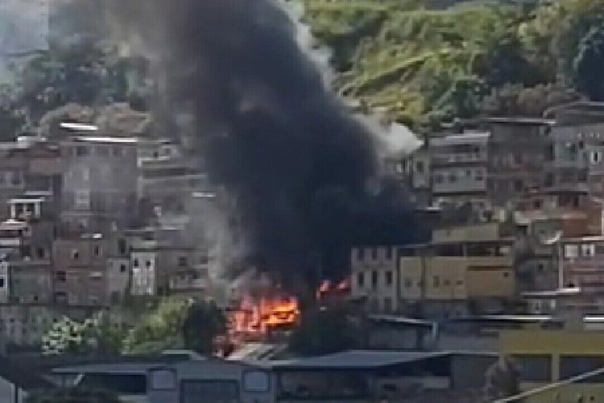 Casa do Albergado pega fogo após caixa d'água transbordar e atingir parte  elétrica em Juiz de Fora, Zona da Mata