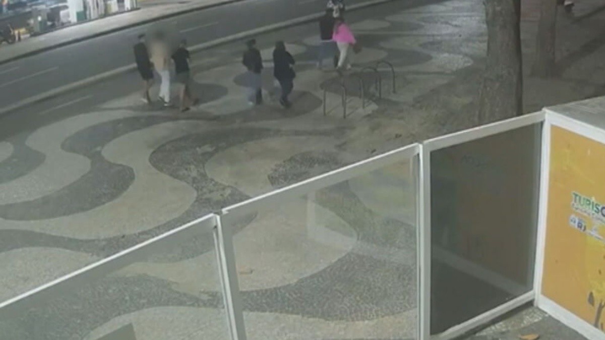 Turista perde celular e tem cartão usado após golpe ‘Boa Noite, Cinderela’ em Copacabana