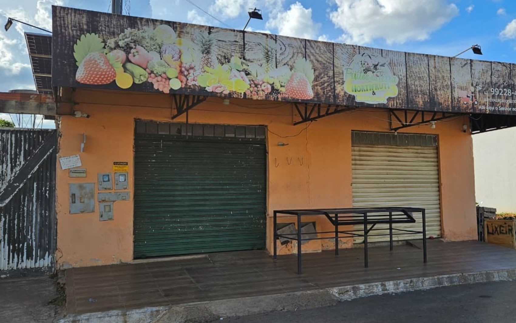 Menino que perdeu a vida após ser deixado dentro de carro estava dormindo em veículo em frente ao trabalho dos pais, diz polícia
