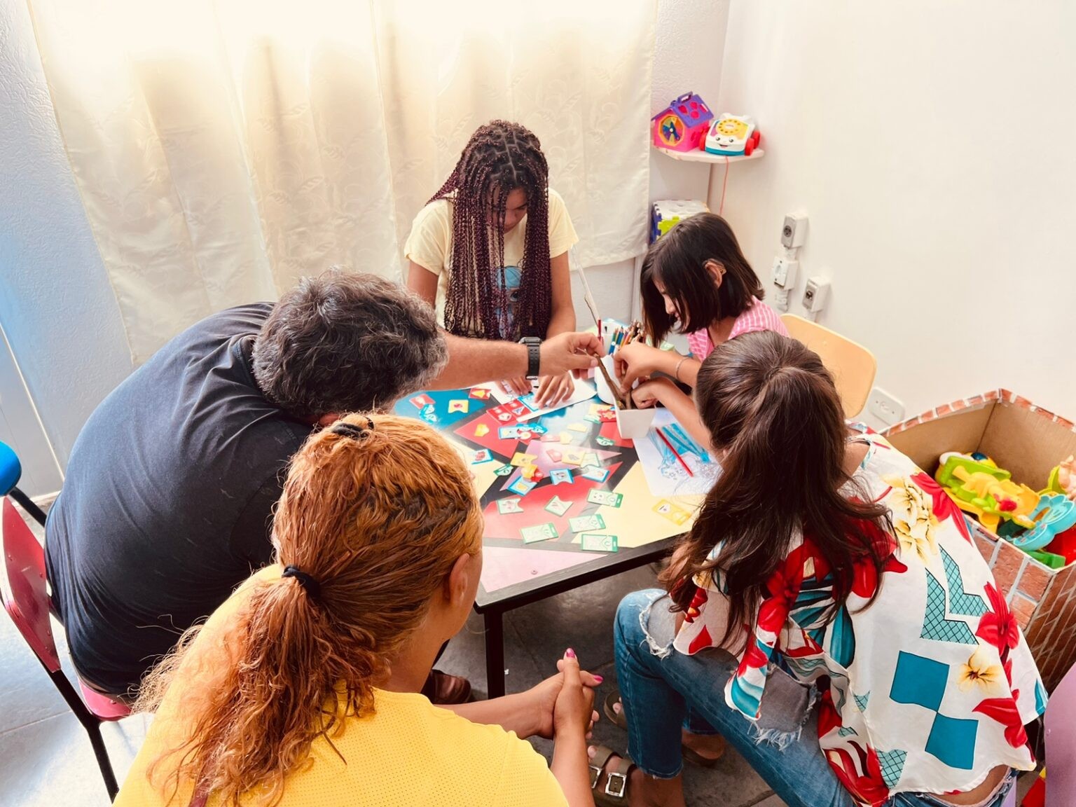 Inscrições abertas para programa Família Acolhedora em Campo Grande; veja como participar
