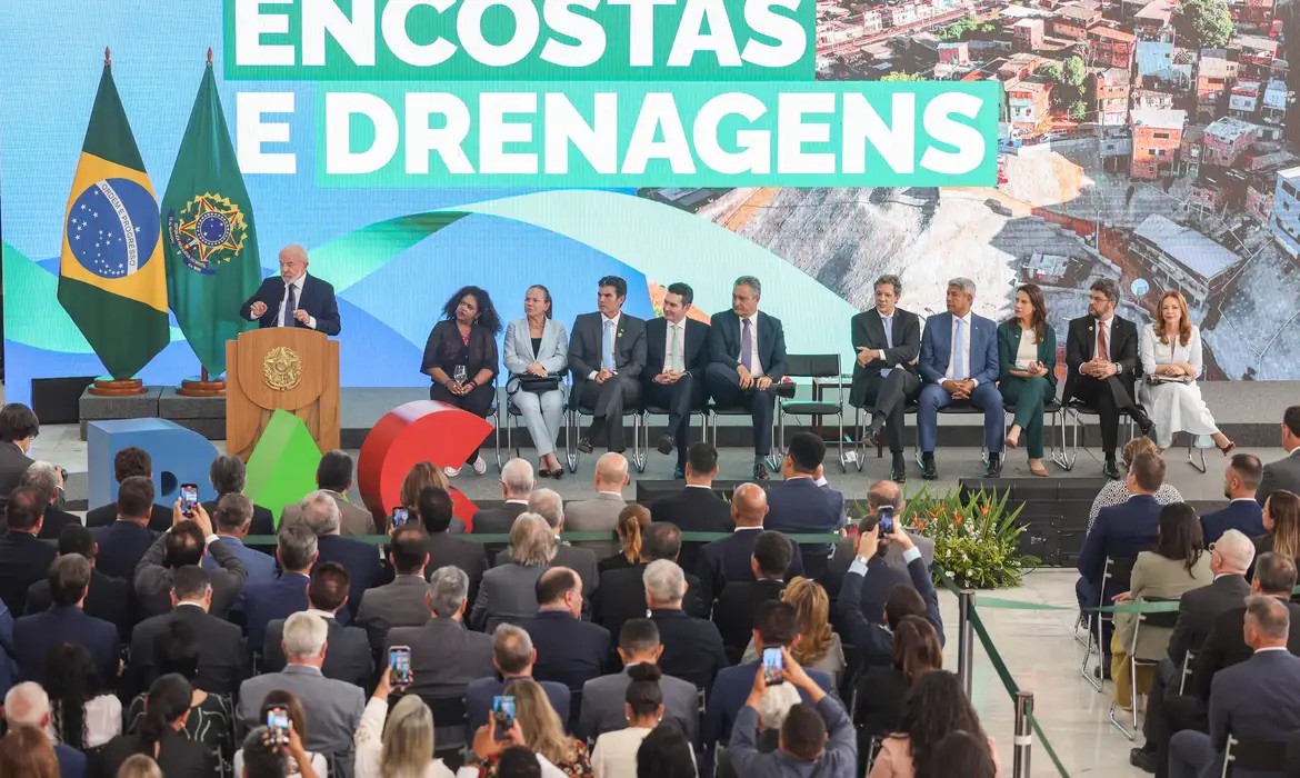 Governo anuncia R$ 38 milhões do Novo PAC para obras de drenagem e encostas em Santarém