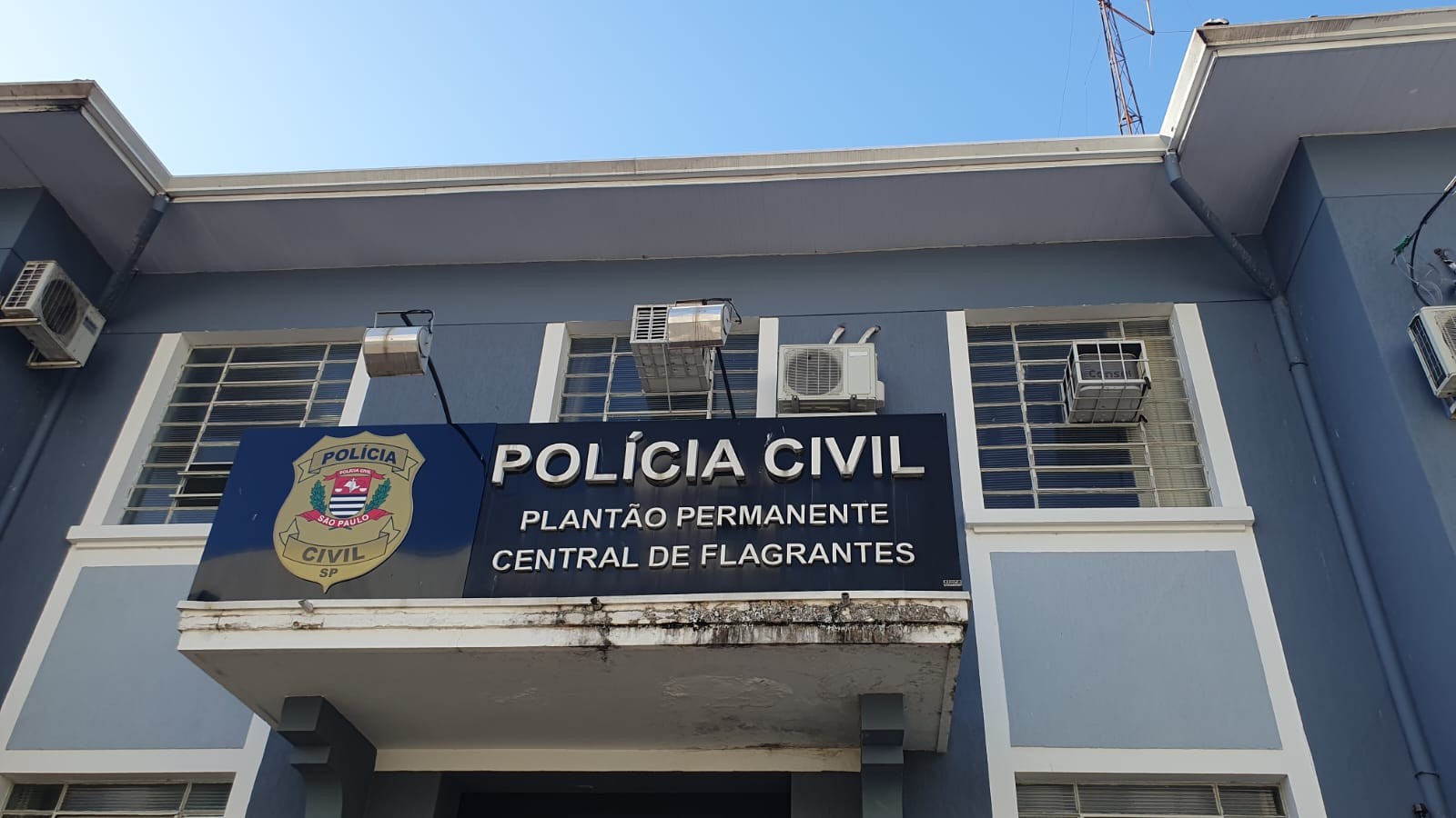 Homem é agredido a socos, chutes e pauladas e tem pertences roubados na Vila Mirian, em Presidente Prudente