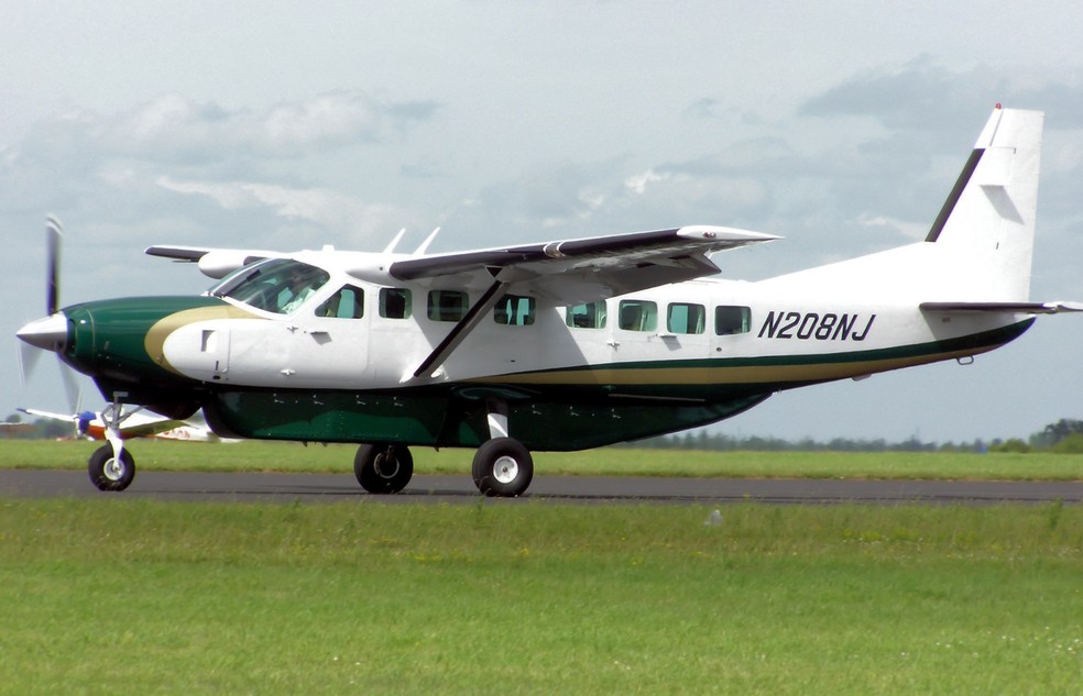 Como o piloto sabe a hora certa de iniciar a descida para pouso do avião? -  17/10/2020 - UOL Economia