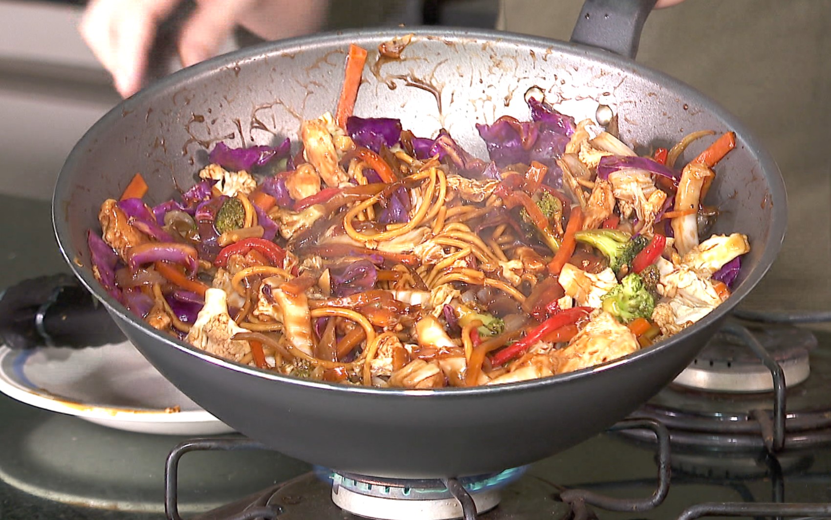 ‘Barato da Cozinha’: aprenda a fazer yakisoba