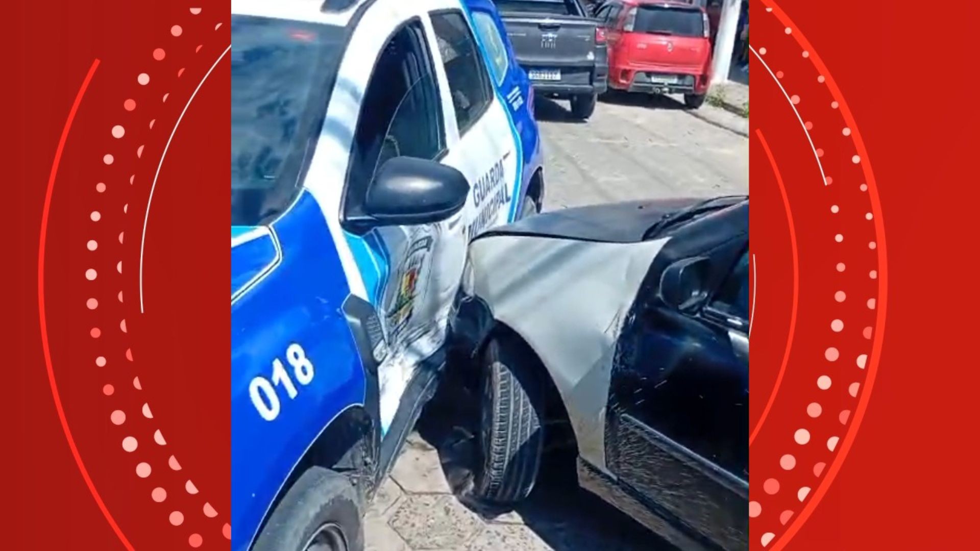 Motorista bêbado e sem CNH bate em viatura, foge em alta velocidade e é preso em casa, em São Mateus