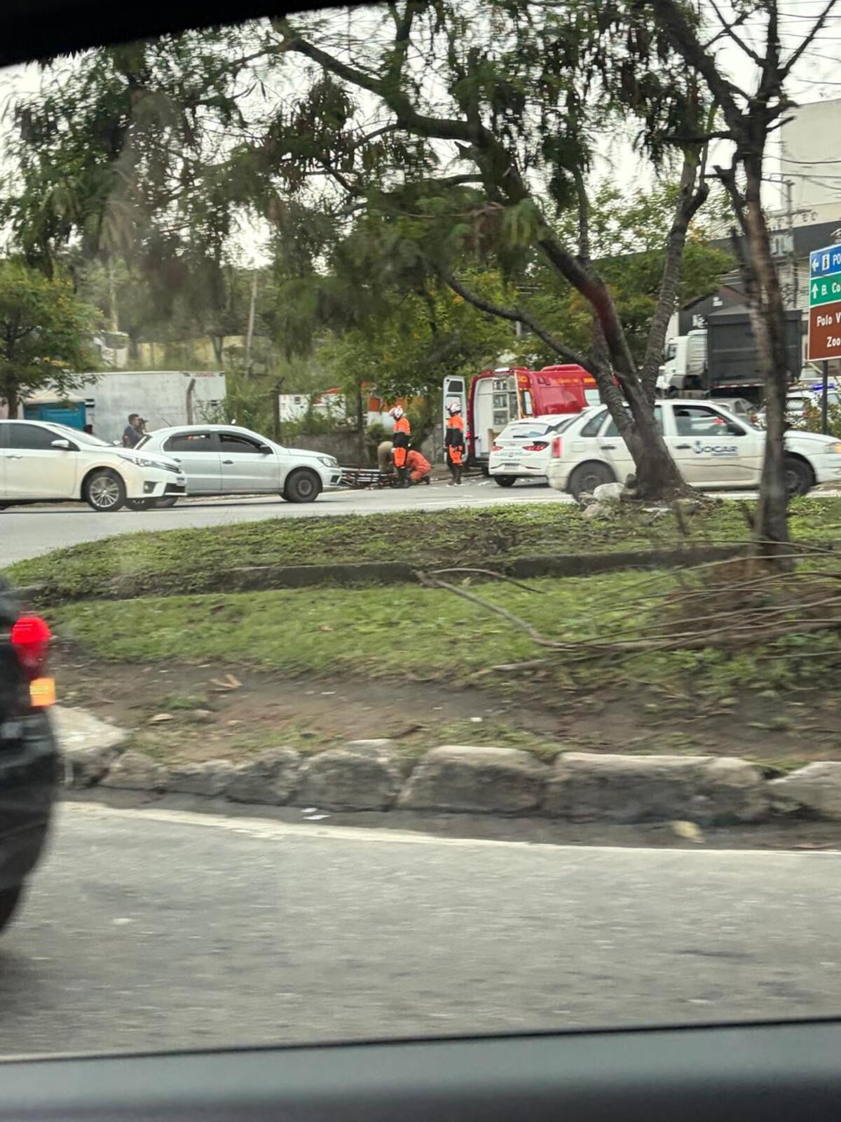 Homem é atropelado por carro em Volta Redonda
