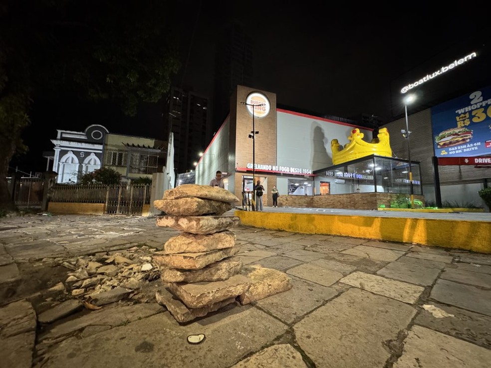 Prefeitura de Belém multa fast-food em R$ 30 mil por destruir calçada histórica na avenida Nazaré. — Foto: Ascom Prefeitura de Belém
