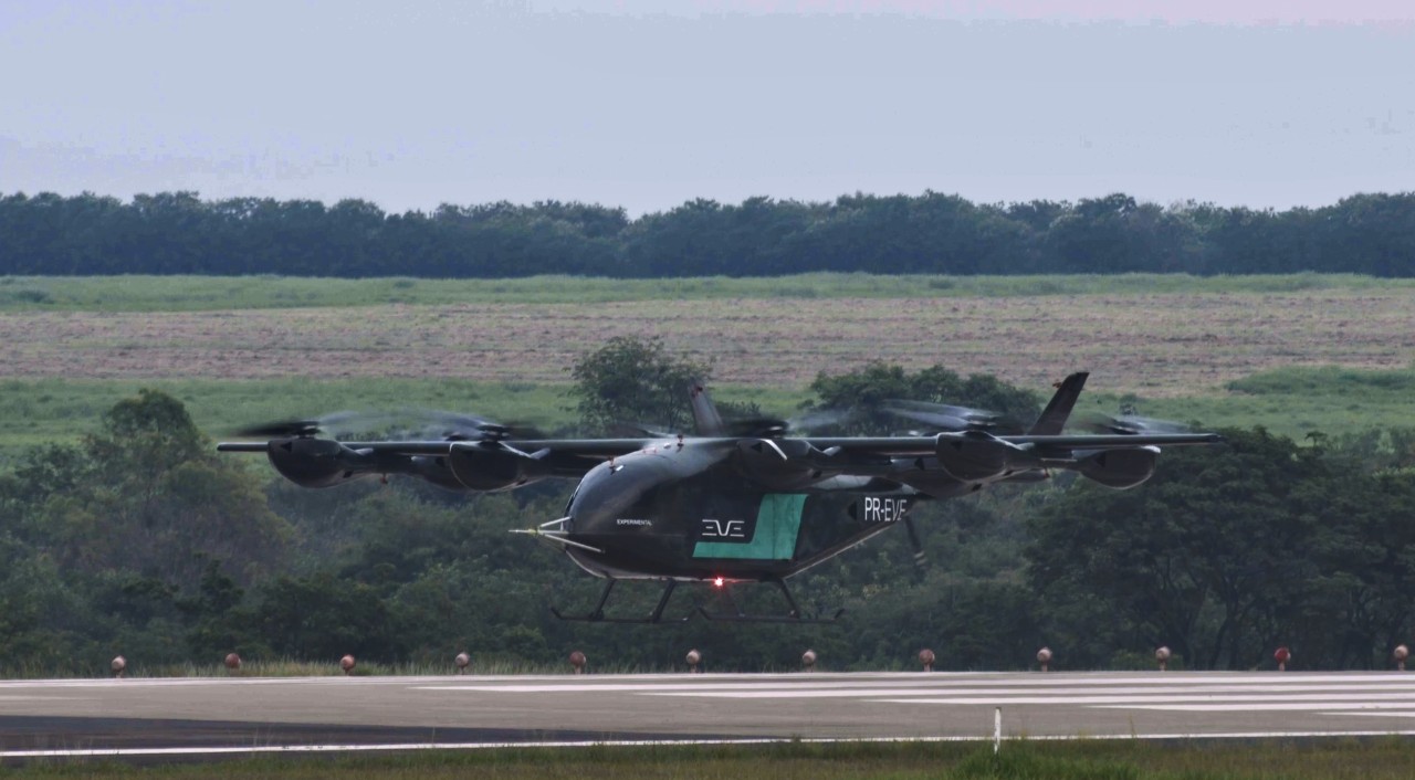 VÍDEO mostra primeiro voo de protótipo de carro voador da Embraer