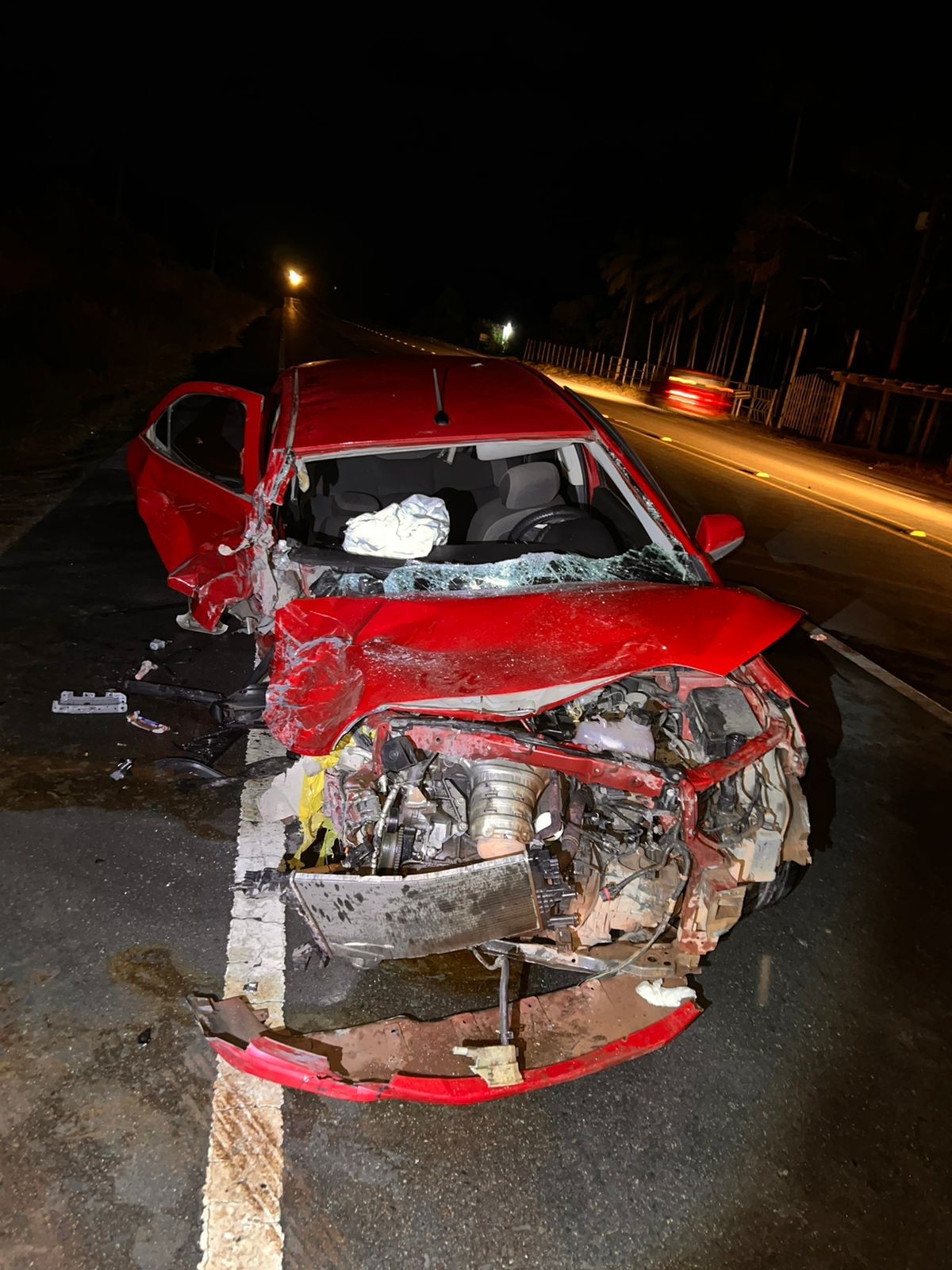 Acidente entre carros deixa uma pessoa em estado grave e outras duas feridas na rodovia AM-070; VÍDEO