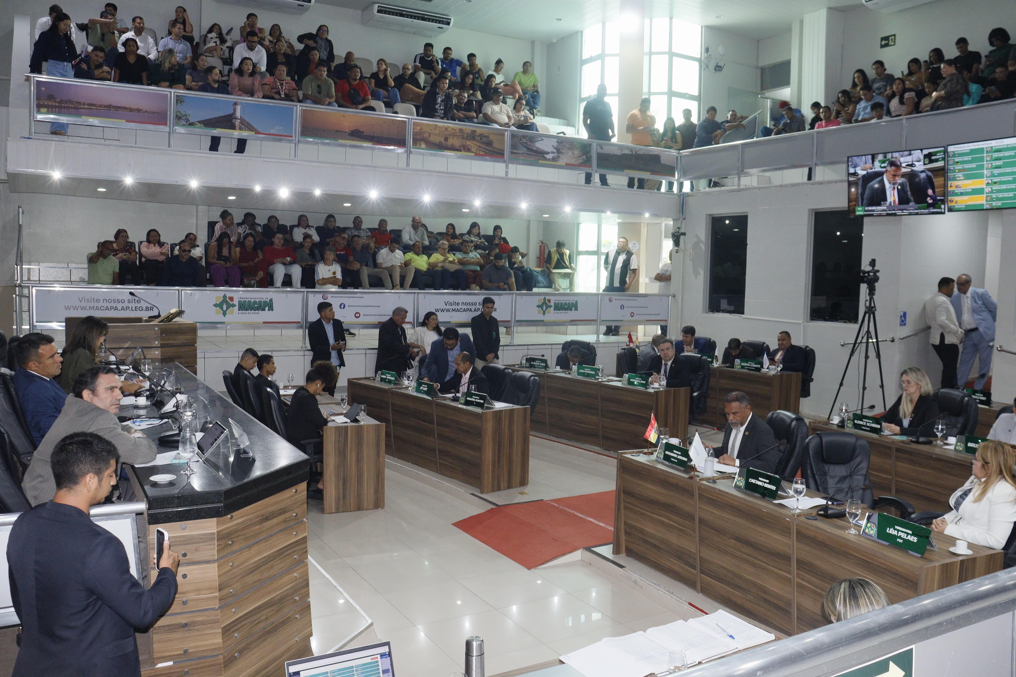 Câmara rejeita arquivar processo de cassação do vice-prefeito de Macapá