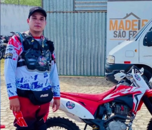 Acidente entre dois carros deixa um homem morto na PE-499 em Terra Nova 