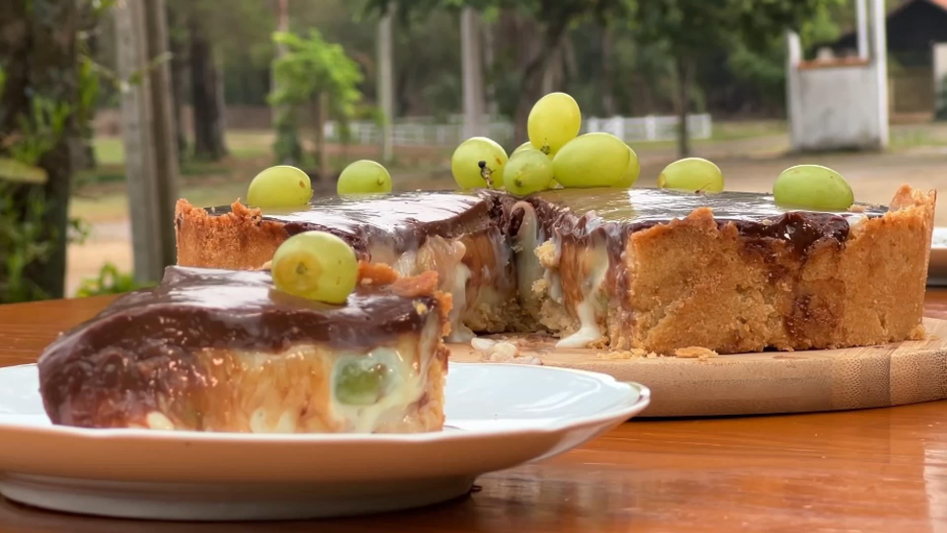 Receita Nosso Campo: aprenda a fazer uma torta surpresa de uva