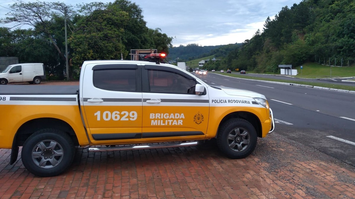 Duas ciclistas morrem e uma fica ferida em atropelamento em rodovia do RS; motorista fugiu mas foi preso em casa após buscas