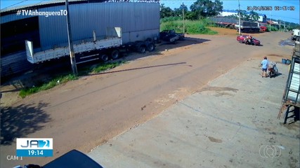 Motorista atinge entregador de gás em cruzamento de Gurupi