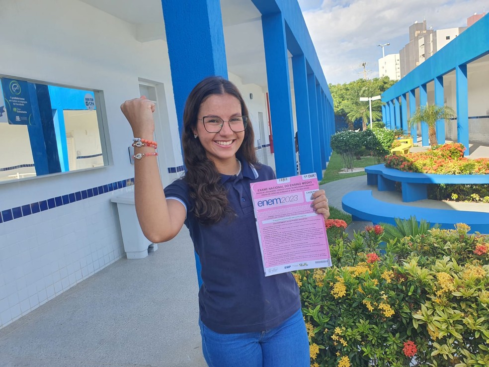 Letícia, estudante de Mossoró (RN), tirou nota mil no Enem — Foto: Iara Nóbrega/Inter TV Costa Branca
