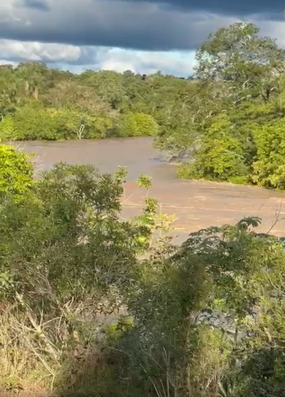 Defesa Civil emitiu alerta sobre o rio Apa. — Foto: Redes sociais