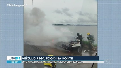 Carro pega fogo em ponte entre Palmas e Luzimangues