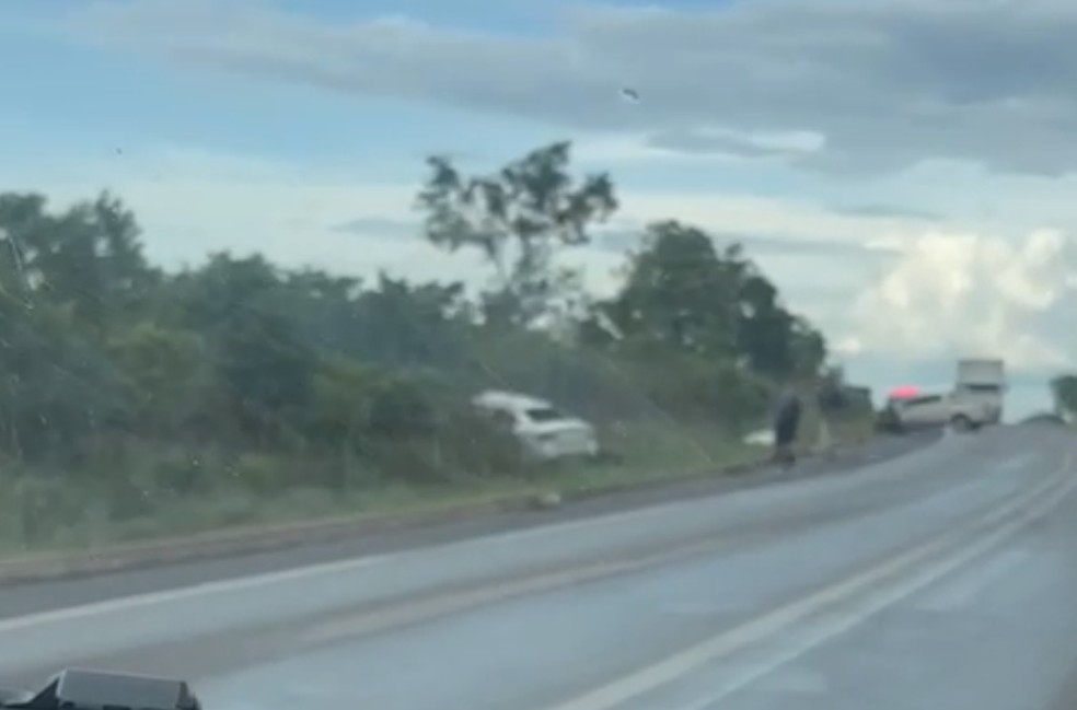 Batida aconteceu em curva da BR-153 — Foto: Reprodução/Redes Sociais