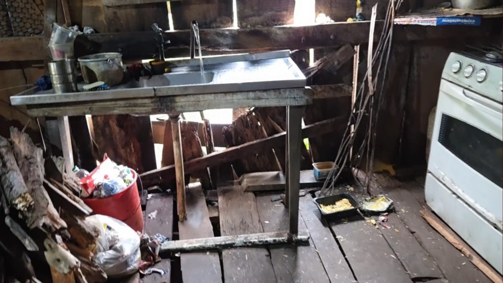Alojamento estava com estrutura danificada, segundo fiscais — Foto:  Secretaria de Inspeção do Trabalho (SIT)