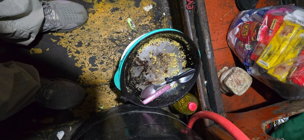 Em Barreirinhas, os auditores fizeram o resgate de quatro pescadores, antes deles embarcarem em uma jornada de até 15 dias em mar aberto, em situação insalubre. — Foto: Divulgação/Secretaria de Inspeção do Trabalho