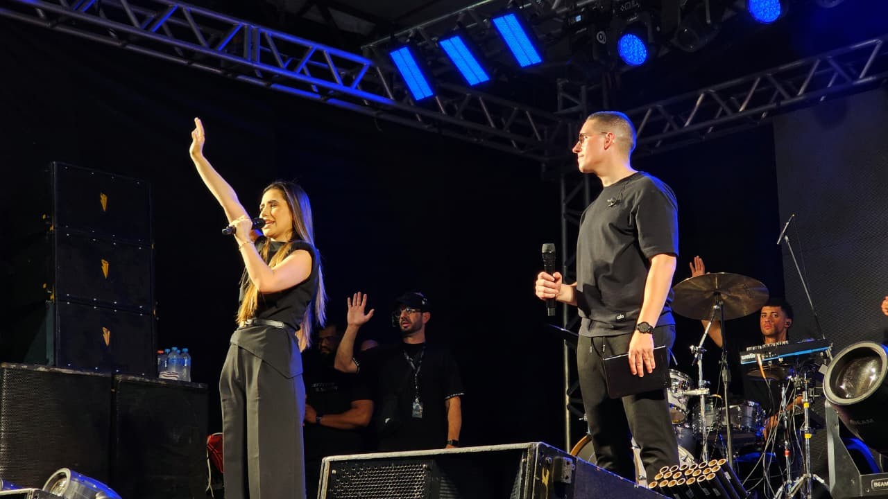 Jefferson e Suellen emocionam o público em apresentação histórica