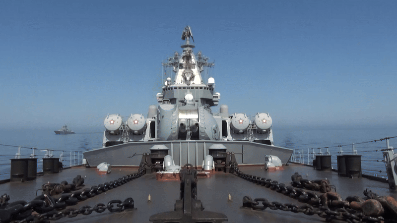Rússia exibe poder de fogo em VÍDEO de exercícios militares no Pacífico em meio a negociações de cessar-fogo com a Ucrânia