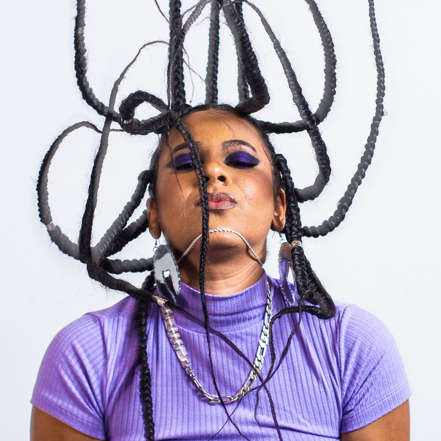 Ju Dorotea lança o primeiro álbum, ‘Oh nóis aqui’, para reforçar o time feminino do hip hop com ‘grito de resistência’